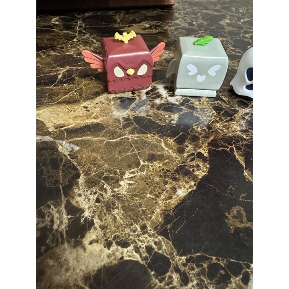 Blox Fruit Mini Figurines Lot Of 4 - Picture 2 of 12